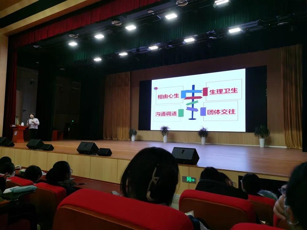 4a3bf52f4809420682f7853612282f38.jpg 4a3bf52f4809420682f7853612282f38.jpg