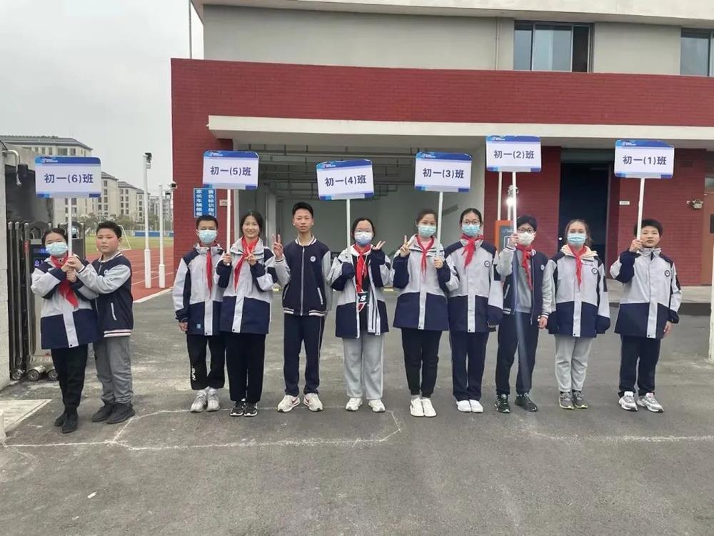 bcaf13e3535d4f2d99bc1137df49fd32.jpg bcaf13e3535d4f2d99bc1137df49fd32.jpg