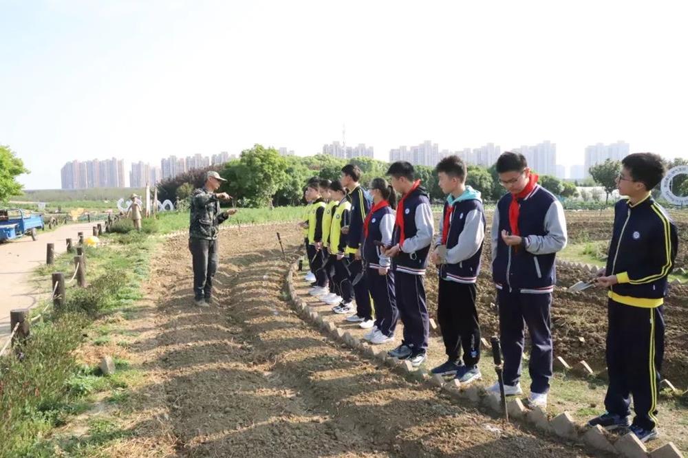 51daede73b354f50bafcb2d349445a44.jpg 51daede73b354f50bafcb2d349445a44.jpg