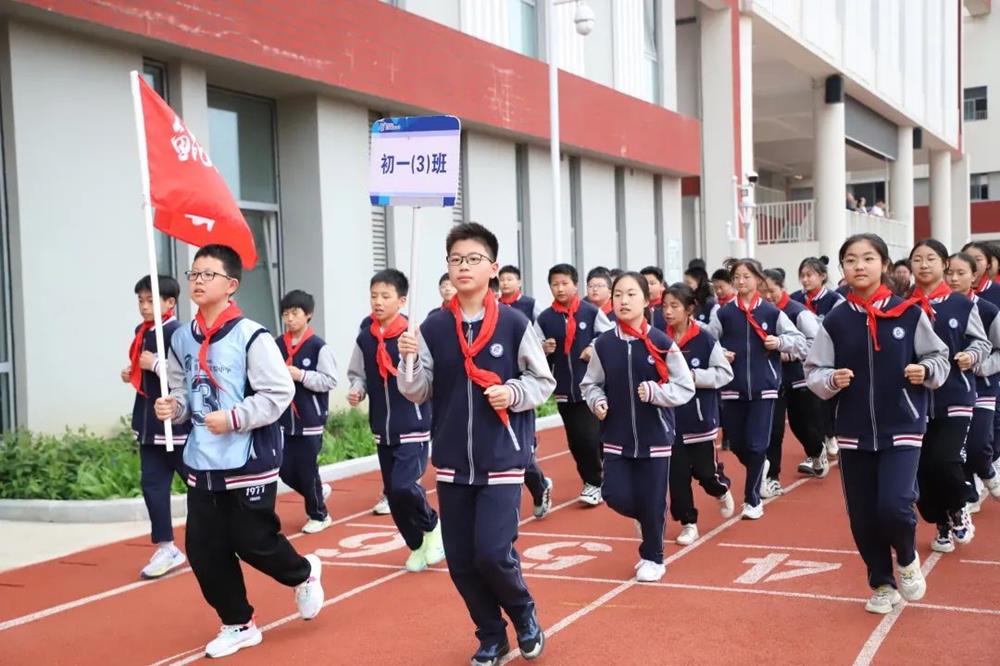 38f4c7a9ae0b49a0bdf216d254405de5.jpg 38f4c7a9ae0b49a0bdf216d254405de5.jpg