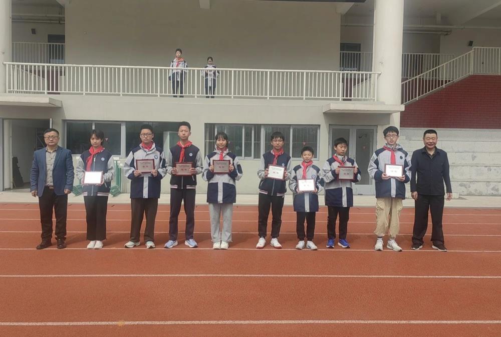 69df66ea44834a64b783b74d2c0ddc44.jpg 69df66ea44834a64b783b74d2c0ddc44.jpg