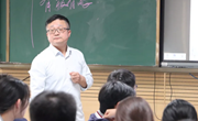 诗心漫溯处 智启新程时——记青剑湖实验中学张洪俊语文名师工作室“AI赋能课堂”研训活动