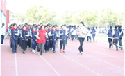 青剑湖畔跃动青春，方阵铿锵奏响华章——青剑湖实验中学大课间活动评比展风采