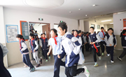 居安思危 防震先行—— 青剑湖实验中学开展“5·12”全国防灾减灾日地震应急疏散演练